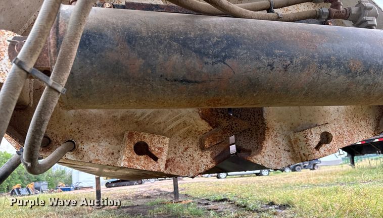 image for item LF9852 2013 Construction Trailers Specialist  BDT-40 bottom dump trailer