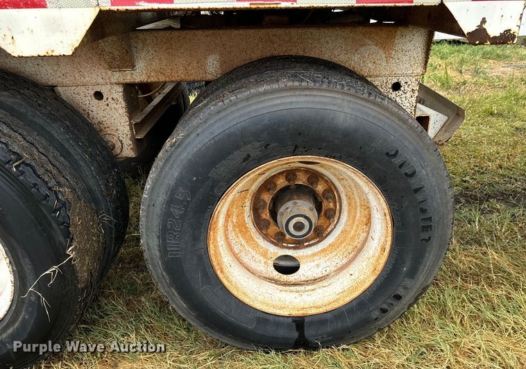 image for item LF9852 2013 Construction Trailers Specialist  BDT-40 bottom dump trailer