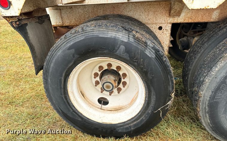 image for item LF9852 2013 Construction Trailers Specialist  BDT-40 bottom dump trailer