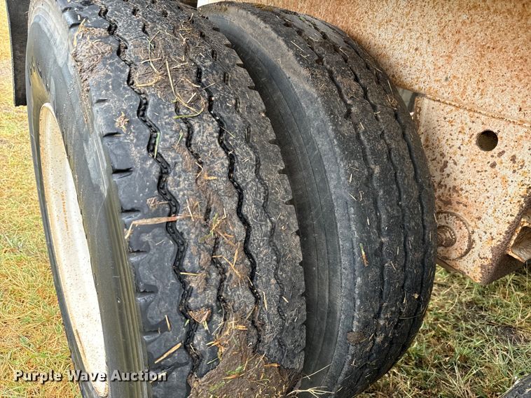 image for item LF9852 2013 Construction Trailers Specialist  BDT-40 bottom dump trailer