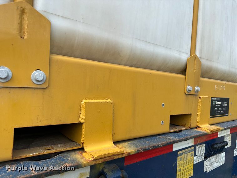 image for item LF9855 (2) Vermeer MX300 fluid mixing systems