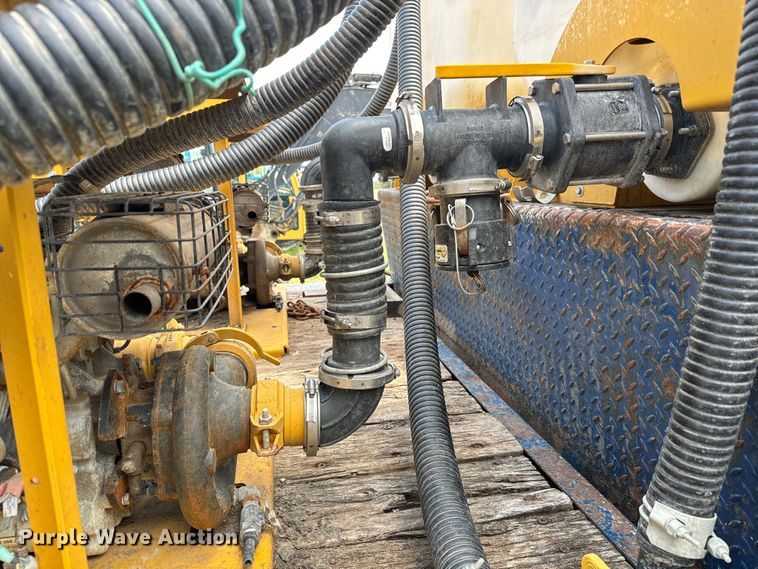 image for item LF9855 (2) Vermeer MX300 fluid mixing systems