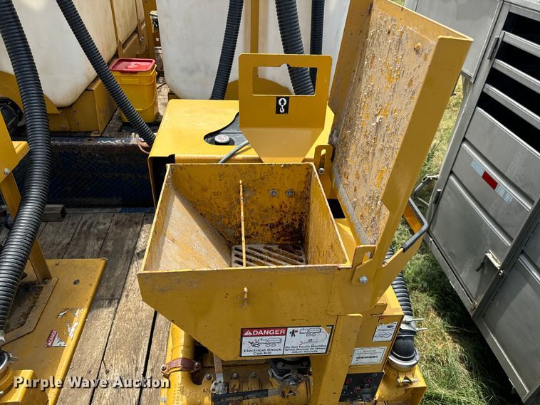 image for item LF9855 (2) Vermeer MX300 fluid mixing systems