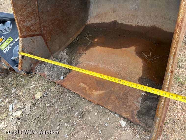 image for item LF9856 2016 John Deere excavator bucket