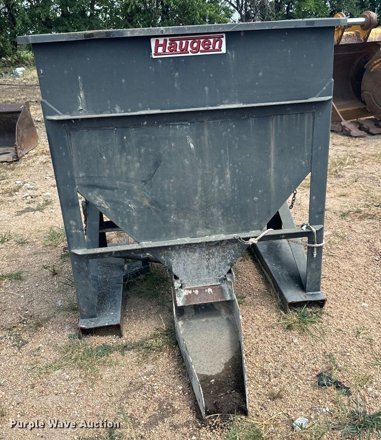 image for item LF9857 Haugen HCH-M75 concrete hopper