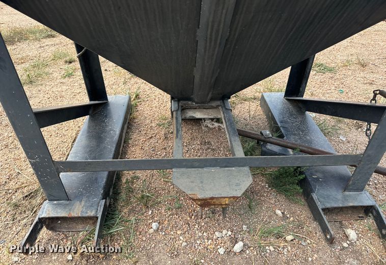 image for item LF9857 Haugen HCH-M75 concrete hopper