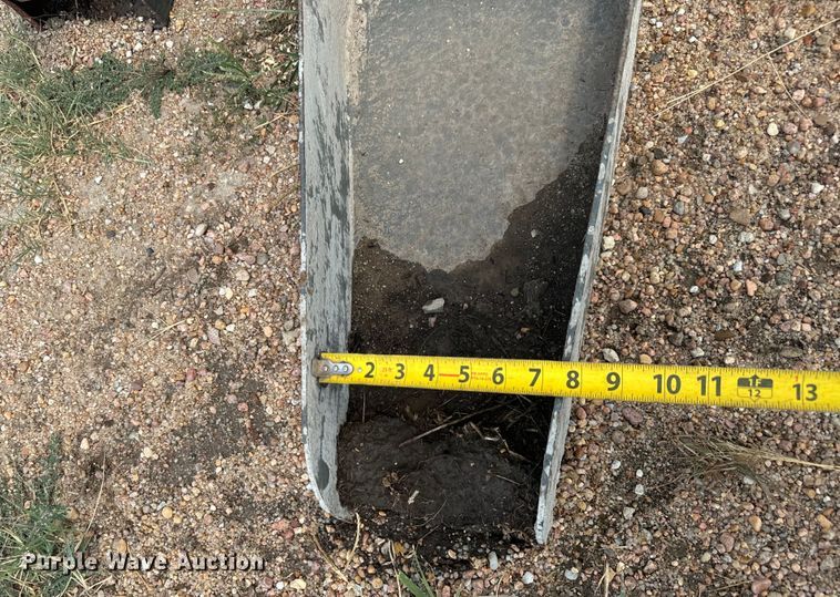 image for item LF9857 Haugen HCH-M75 concrete hopper