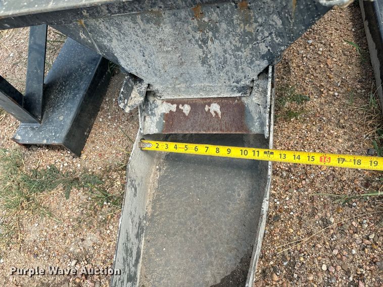 image for item LF9857 Haugen HCH-M75 concrete hopper