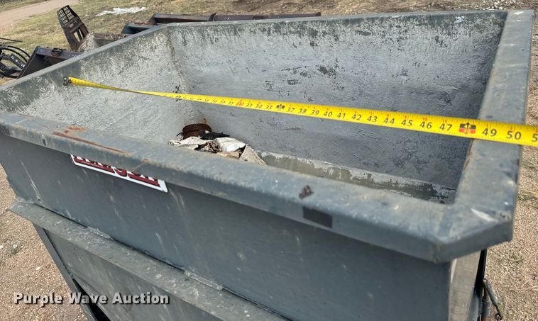 image for item LF9857 Haugen HCH-M75 concrete hopper