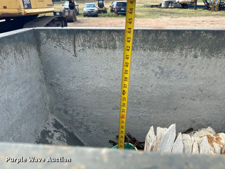 image for item LF9857 Haugen HCH-M75 concrete hopper