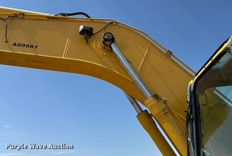 image for item LF9858 2010 Komatsu PC200 LC-8 excavator