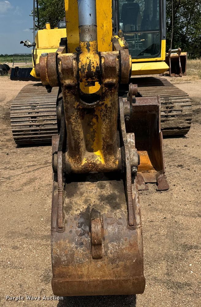 image for item LF9858 2010 Komatsu PC200 LC-8 excavator