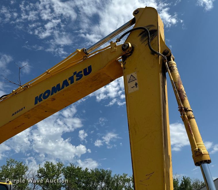 image for item LF9858 2010 Komatsu PC200 LC-8 excavator