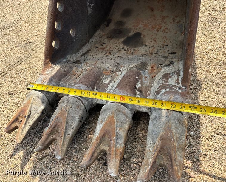 image for item LF9858 2010 Komatsu PC200 LC-8 excavator