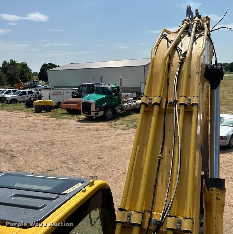 image for item LF9858 2010 Komatsu PC200 LC-8 excavator