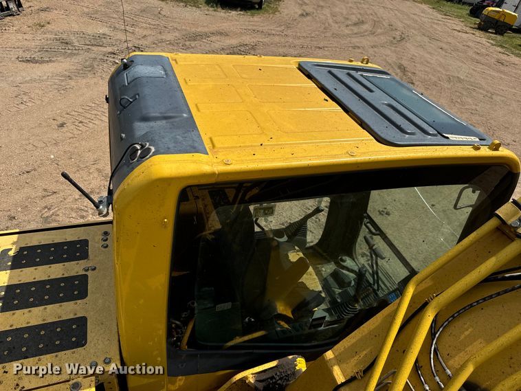 image for item LF9858 2010 Komatsu PC200 LC-8 excavator