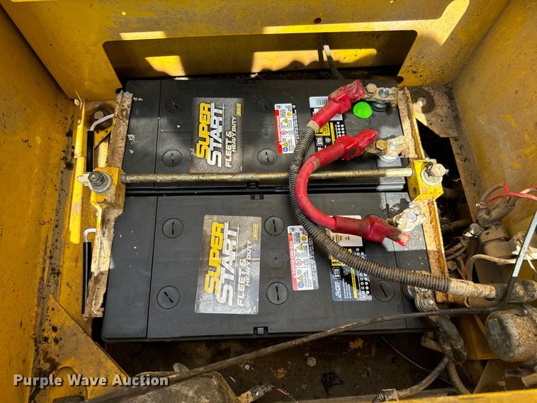 image for item LF9858 2010 Komatsu PC200 LC-8 excavator