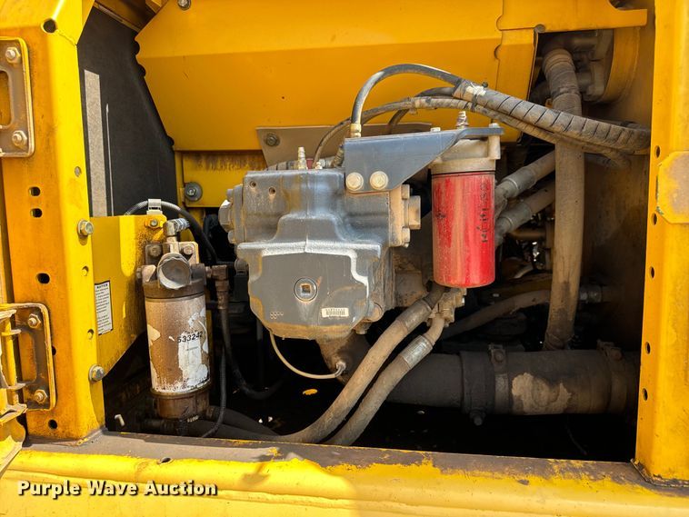 image for item LF9858 2010 Komatsu PC200 LC-8 excavator