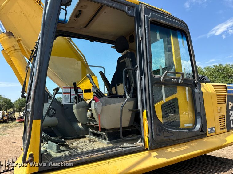 image for item LF9858 2010 Komatsu PC200 LC-8 excavator