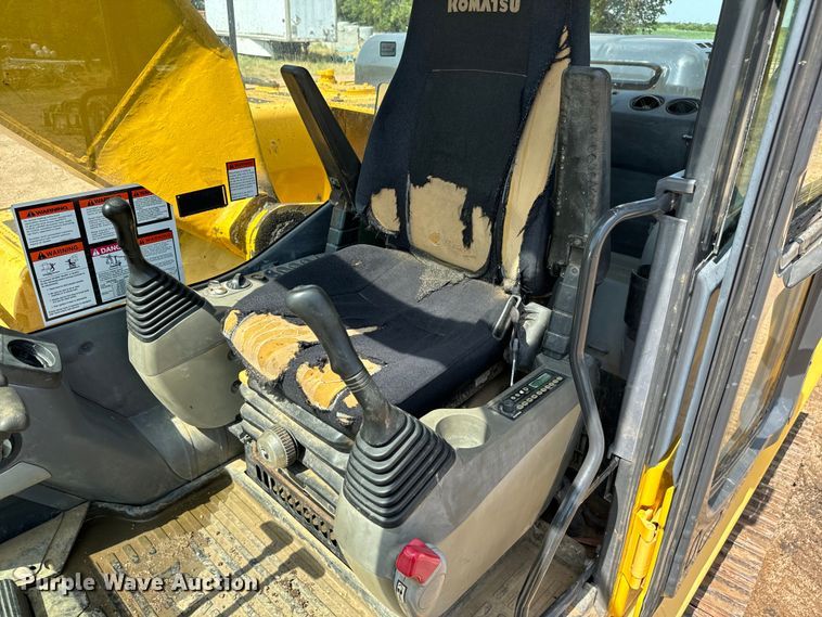 image for item LF9858 2010 Komatsu PC200 LC-8 excavator