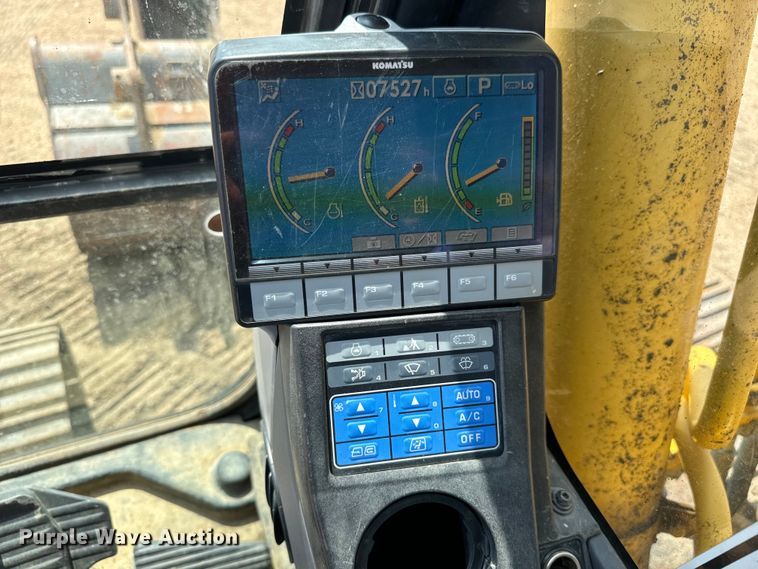 image for item LF9858 2010 Komatsu PC200 LC-8 excavator