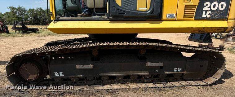 image for item LF9858 2010 Komatsu PC200 LC-8 excavator