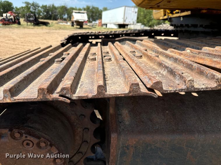 image for item LF9858 2010 Komatsu PC200 LC-8 excavator