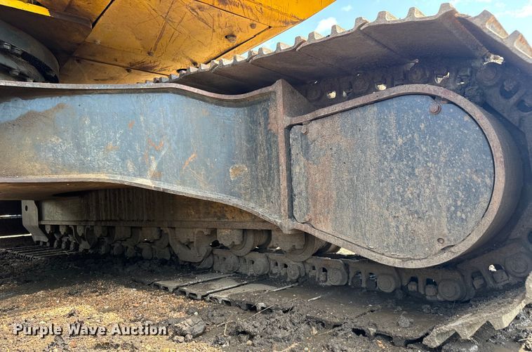 image for item LF9858 2010 Komatsu PC200 LC-8 excavator