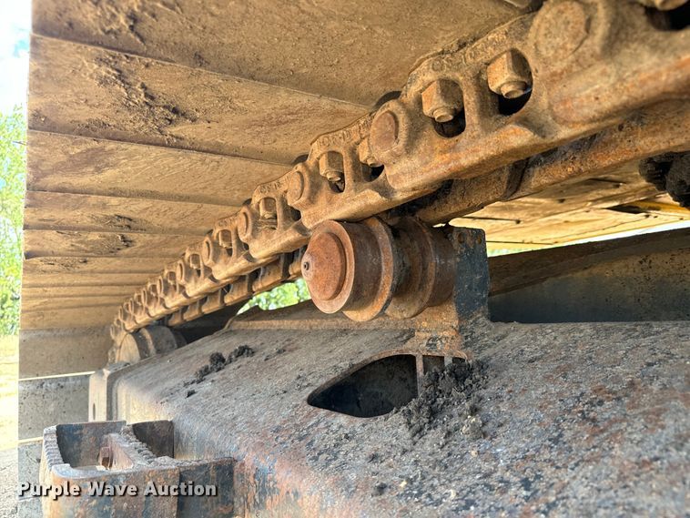 image for item LF9858 2010 Komatsu PC200 LC-8 excavator