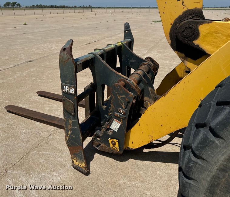 image for item LF9862 2014 Komatsu  WA270-7 wheel loader