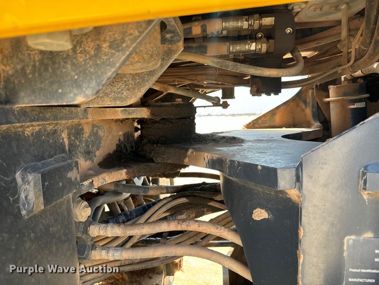 image for item LF9862 2014 Komatsu  WA270-7 wheel loader