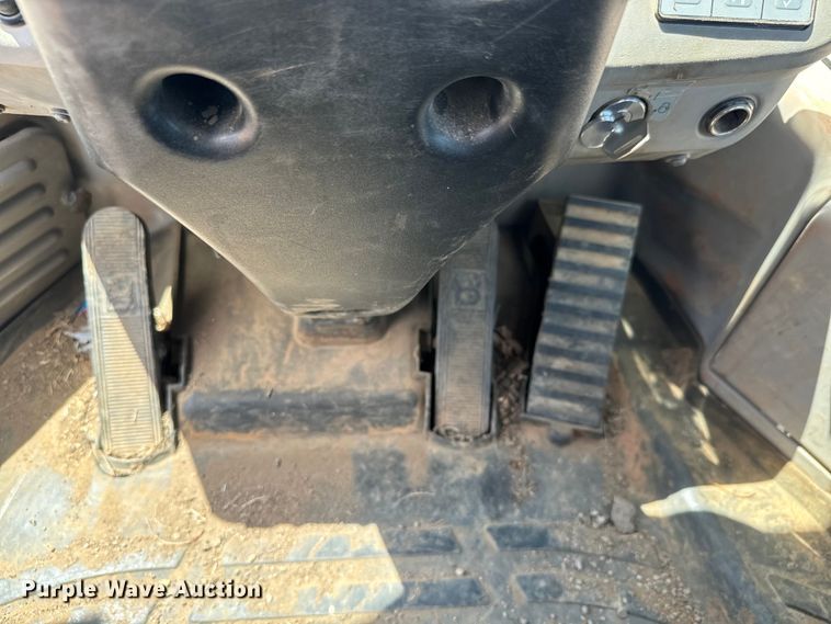 image for item LF9862 2014 Komatsu  WA270-7 wheel loader