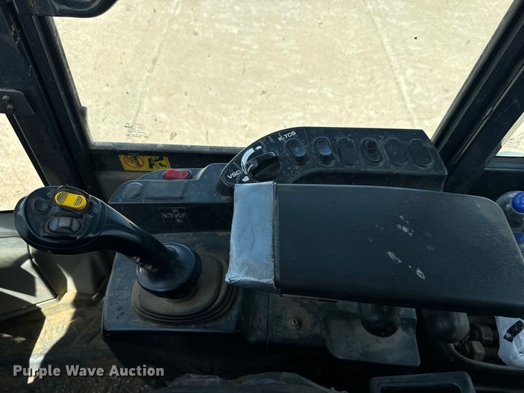 image for item LF9862 2014 Komatsu  WA270-7 wheel loader