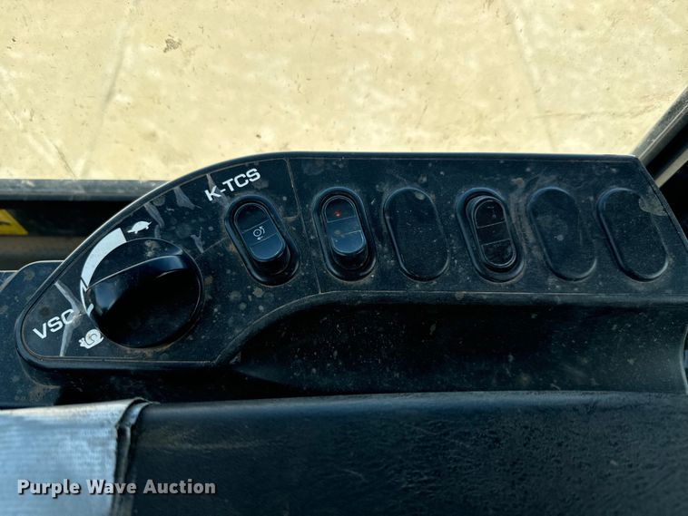 image for item LF9862 2014 Komatsu  WA270-7 wheel loader