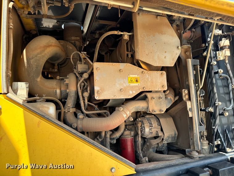 image for item LF9862 2014 Komatsu  WA270-7 wheel loader