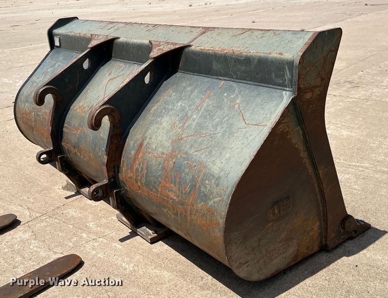 image for item LF9862 2014 Komatsu  WA270-7 wheel loader