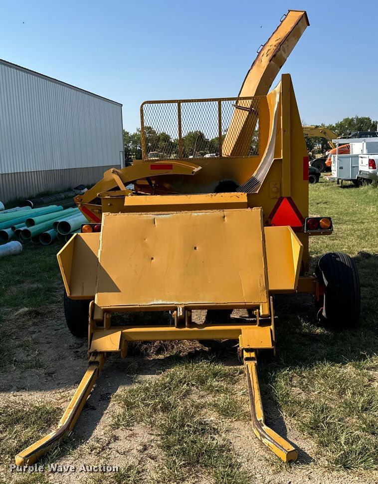 image for item LF9941 Duratech Haybuster 2564 bale processor