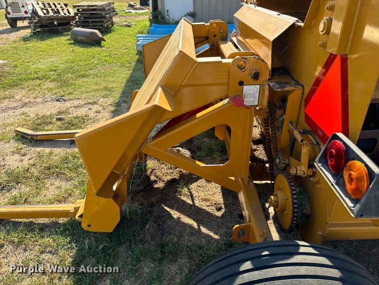 image for item LF9941 Duratech Haybuster 2564 bale processor