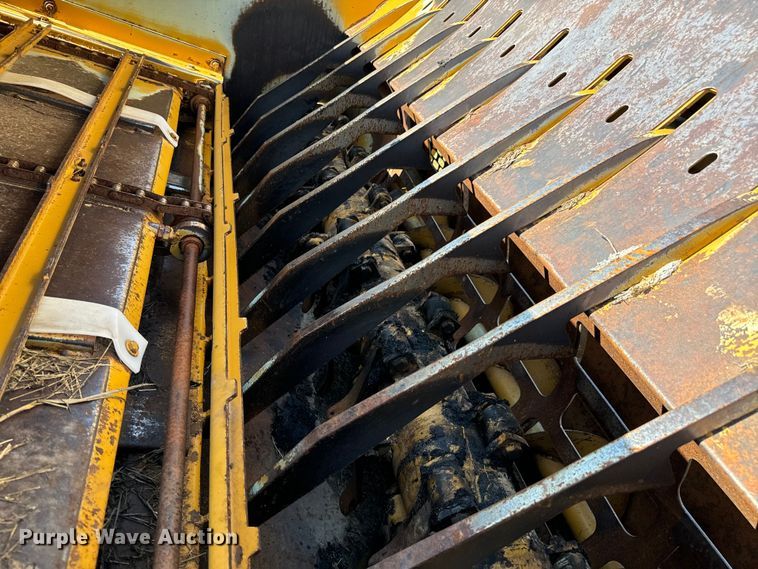 image for item LF9941 Duratech Haybuster 2564 bale processor