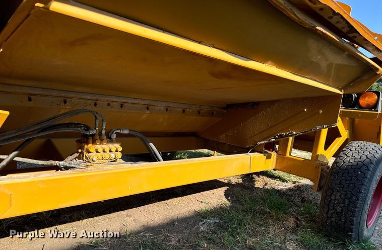 image for item LF9941 Duratech Haybuster 2564 bale processor