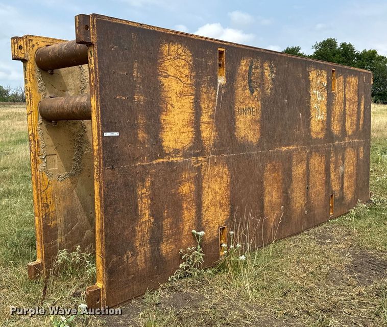 image for item LF9960 Trench box