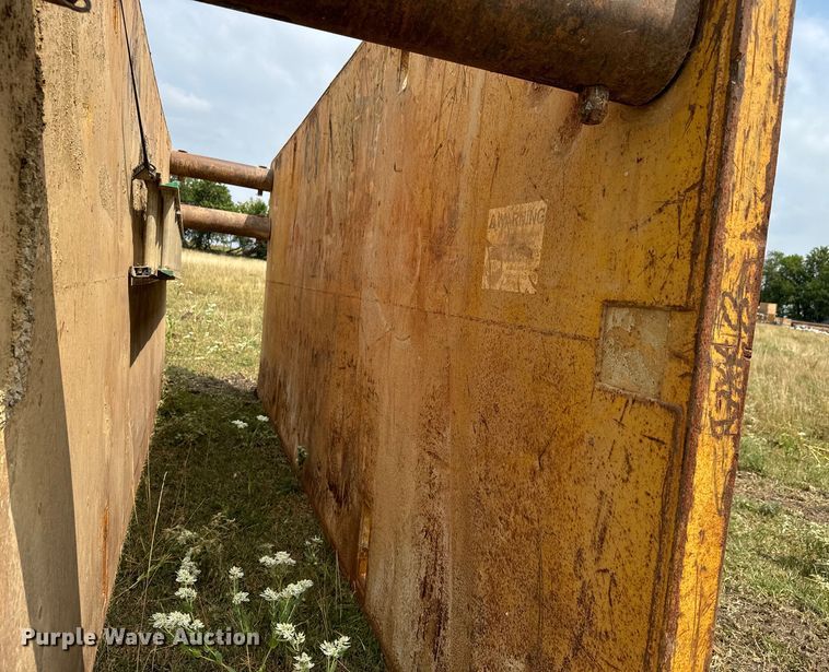 image for item LF9960 Trench box