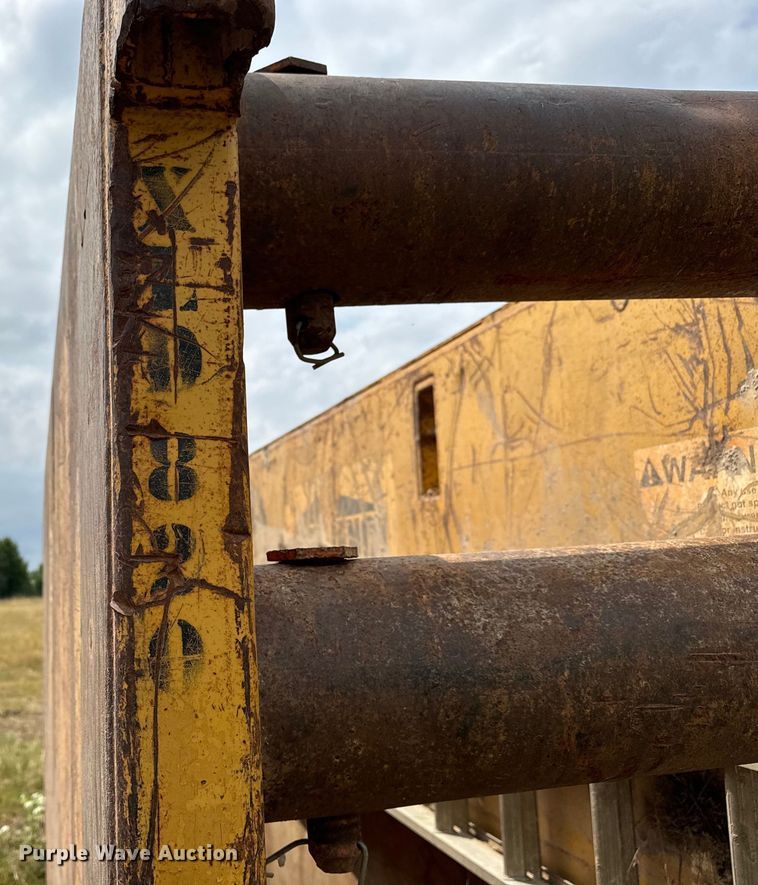 image for item LF9960 Trench box