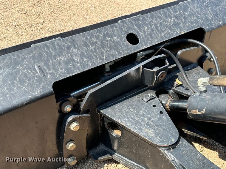 image for item MU9963 2014 Ditch Witch RT100 trencher