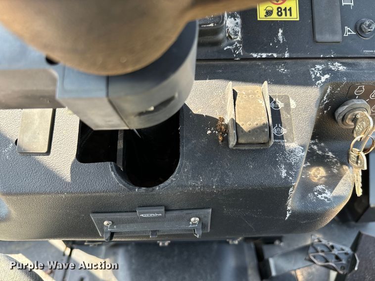 image for item MU9963 2014 Ditch Witch RT100 trencher