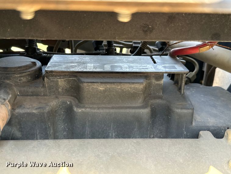 image for item MU9963 2014 Ditch Witch RT100 trencher