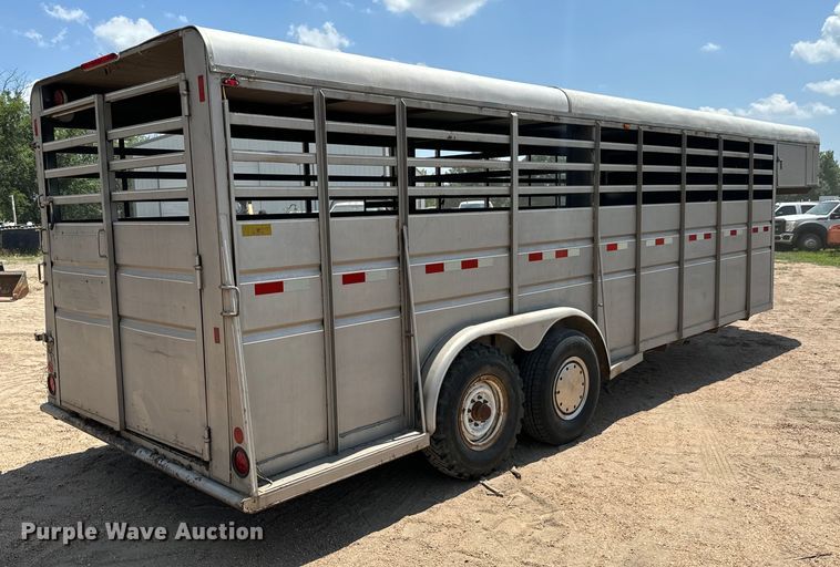 image for item MU9964 1980 Blair  TR24 livestock trailer