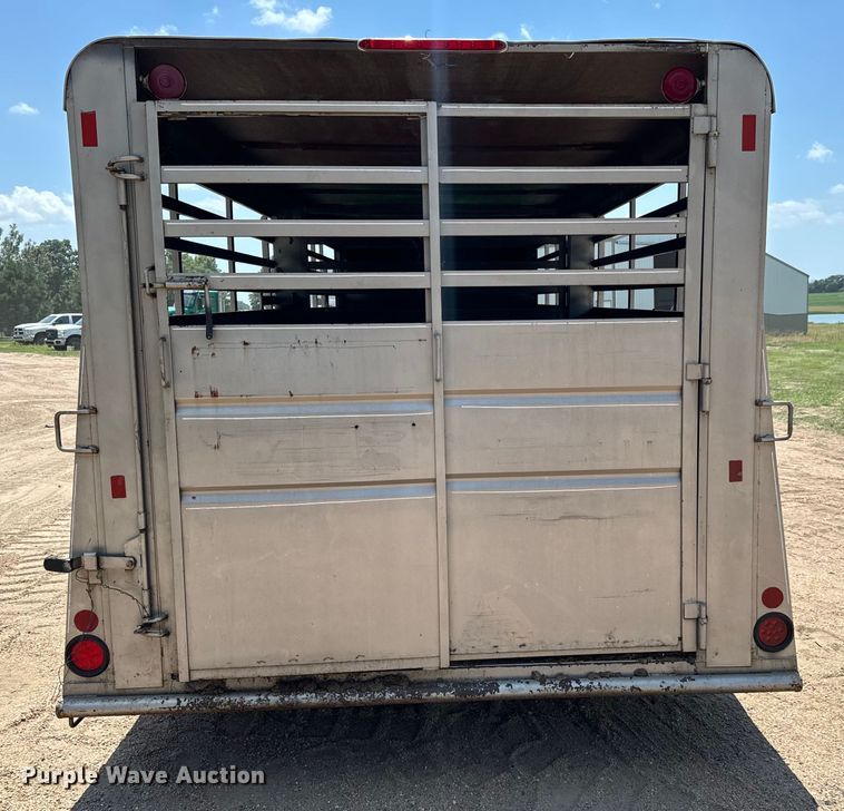 image for item MU9964 1980 Blair  TR24 livestock trailer