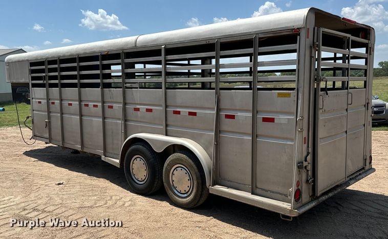 image for item MU9964 1980 Blair  TR24 livestock trailer