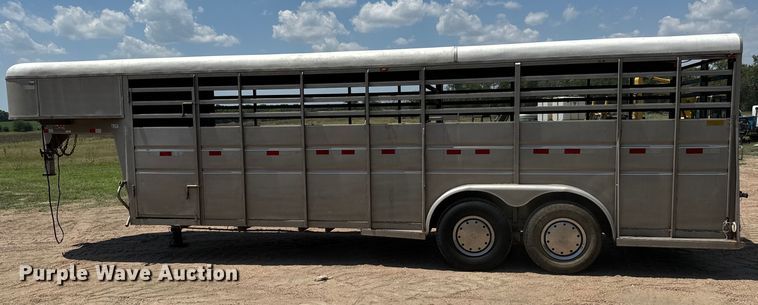 image for item MU9964 1980 Blair  TR24 livestock trailer